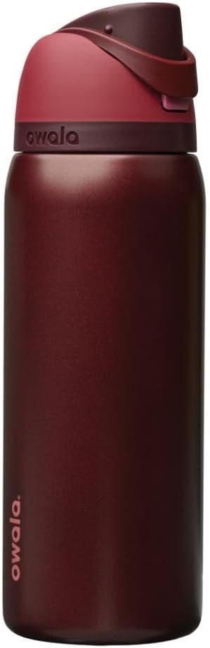 Owala FreeSip Insulated Stainless Steel Water Bottle with Straw, BPA-Free Sports Water Bottle, Great for Travel, 945ml, Black Cherry