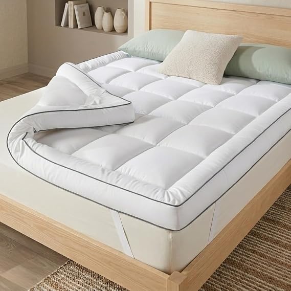 Extra Deep 5cm Mattress Topper Small Double Bed Quilted Breathable Box Stitched Mattress Pad Soft Supportive Comfortable Bed Topper with Easy Fit Corner Elasticated Straps Machine Washable