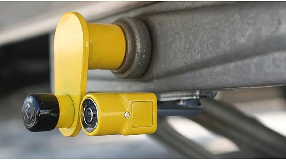 Milenco Caravan immobiliser two pieces simultaneous key action