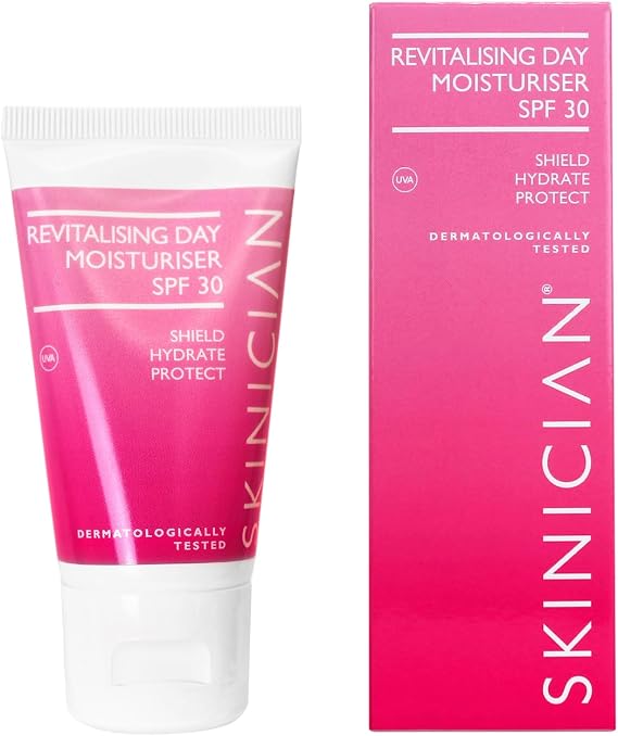Revitalising Anti Aging Face Cream Moisturiser For Women - Salon Professional Skincare with Vitamin E + Anti Wrinkle Hydrating Day Cream - Lightweight SPF30 Cream For Normal & Sensitive Skin (50ml)