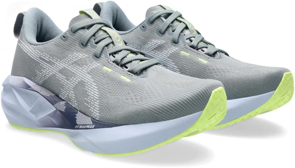 ASICS Women's Novablast 5Sneaker