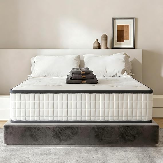 TEENO Mattress 160 x 200 cm and 4-Piece Bed Linen, Foam 22 cm