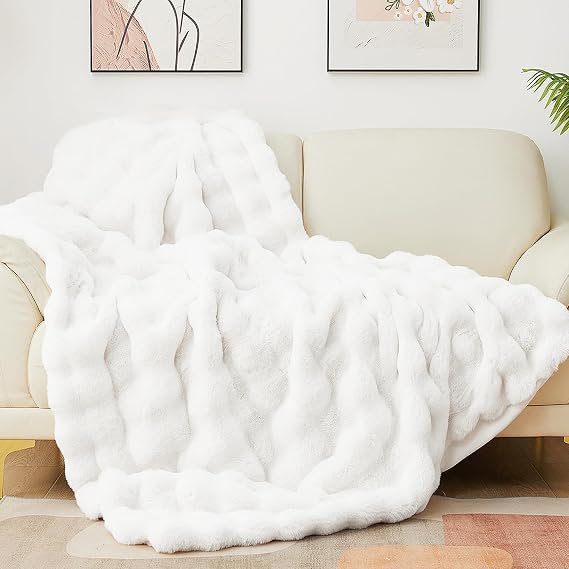 Latepis Fluffy Faux Fur Blanket for Sofa Bubble Blankets Bed Throw Double Size Soft Warm Plush Blankets for All Seasons Double Bed Throw White 152 * 203cm, 860gsm