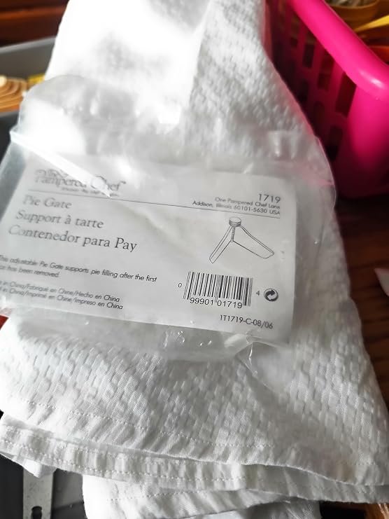 Pampered Chef Pie Gate Saver Keeper