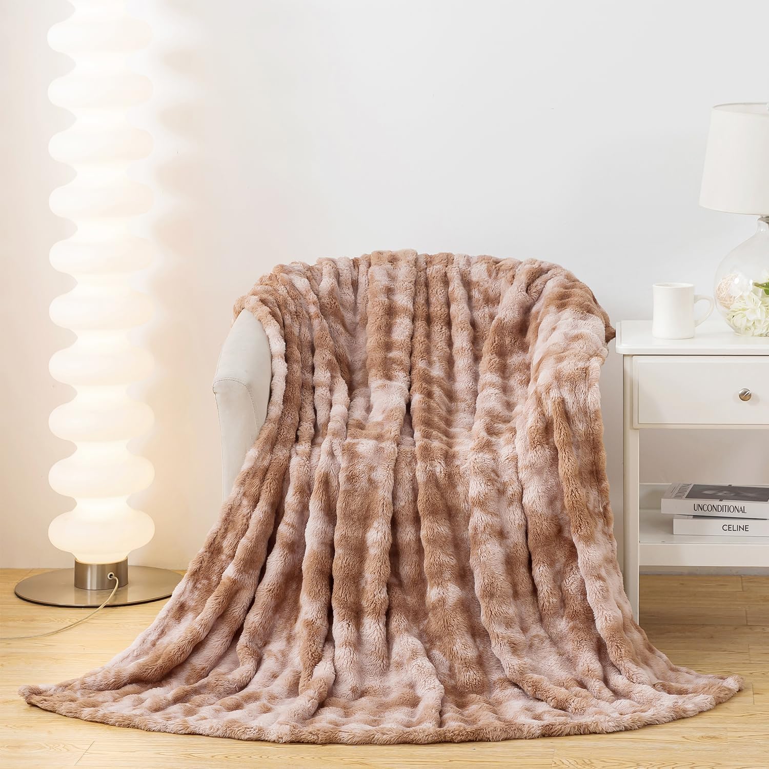 DJDEA Fleece Throw Blanket, Thick Warm Bubble Blankets, Faux Fur Fluffy Bed Blanket for Bed Sofa Bedroom Living Room, Bed Warm Throws (Khaki, 127x153CM)