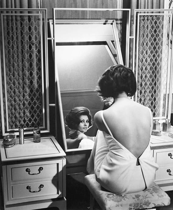 Sophia Loren Photo Getting Dressed Pinup Art Model Hollywood Photos 8x10