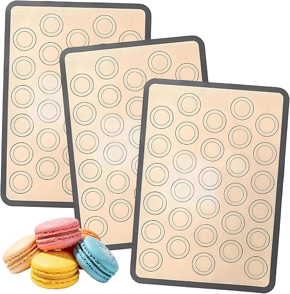 3 Pack Macaron Silicone Baking, 42 X 29.5 Cm Non Stick Reusable Macaron Baking Sheet Liners, Non-Slip Washable Reusable Bakings Tray for Macaroons/Cake/Bread Making.