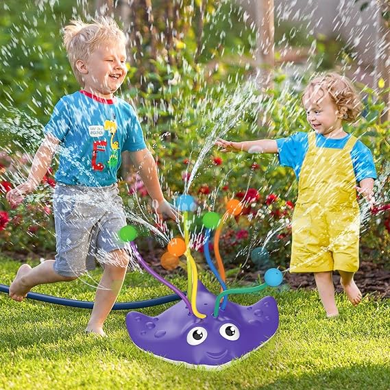 Kids Water Sprinkler Toy, Manta Ray Outdoor Splash Sprinkler with Wiggling Water Tentacles, Fun Backyard Summer Water Toy for Toddlers, Boys and Girls, Easy Garden Hose Connection