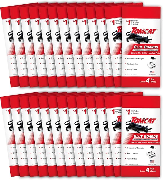 Tomcat Glue Boards with Eugenol for Enhanced Stickiness, 104 Sticky Traps